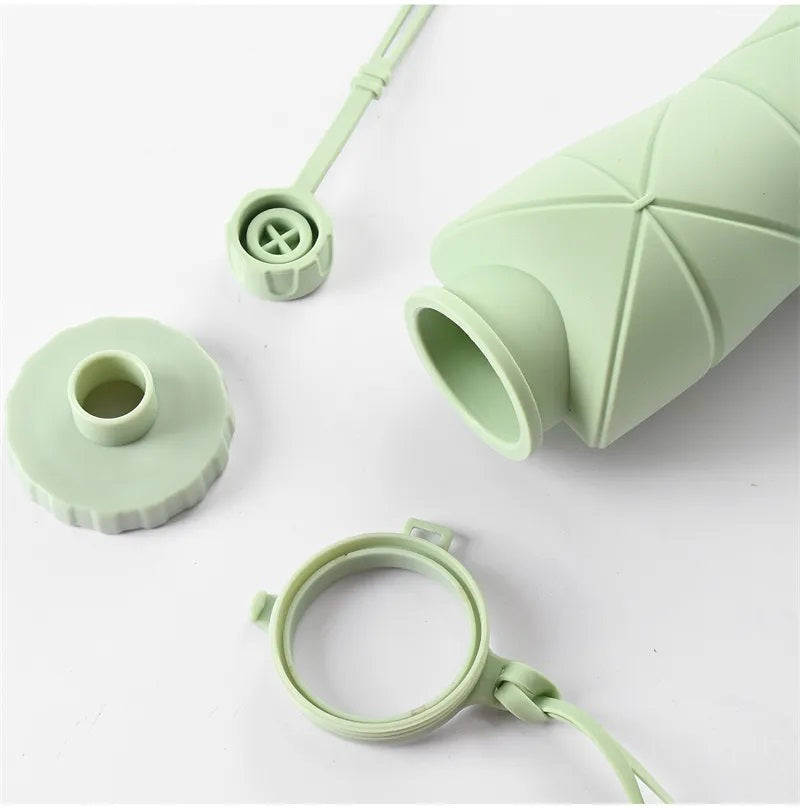 Leak-Proof Foldable Silicone Water Bottle – Portable Travel & Sports Flask (500ml)